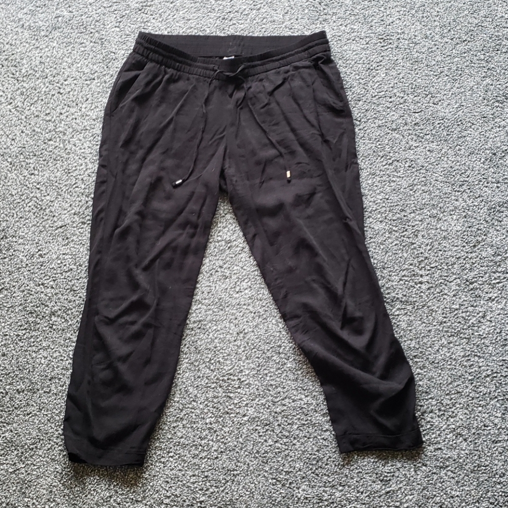 Black draw string soft cropped pants